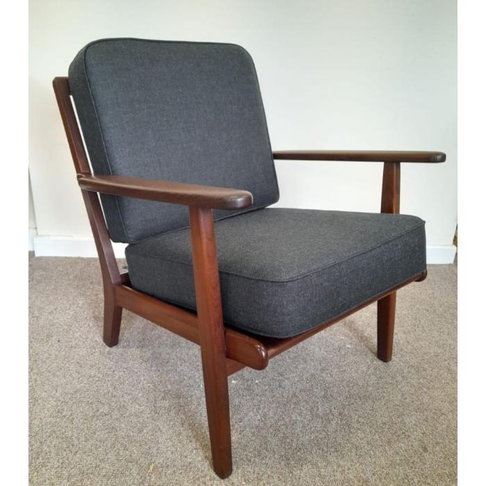 Aage Pedersen arm chair 2.jpg